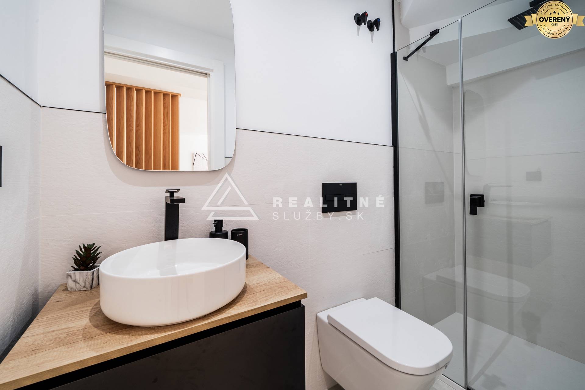 Nueva Andalucia, Los Pinos de Aloha , 3 beds , 4 baths