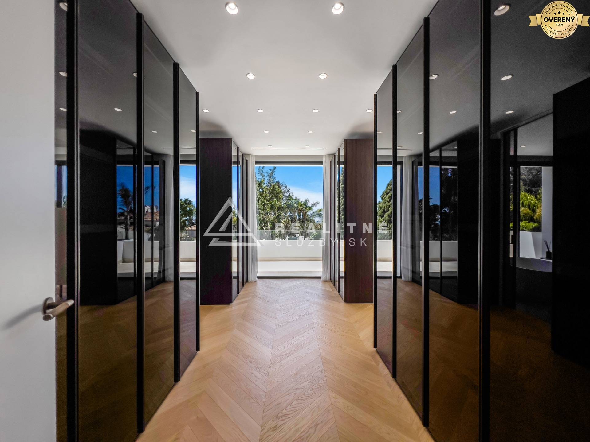 MARBELLA, EXCLUSIVE DETACHED VILLAS IN LOMAS DE MARBELLA CLUB