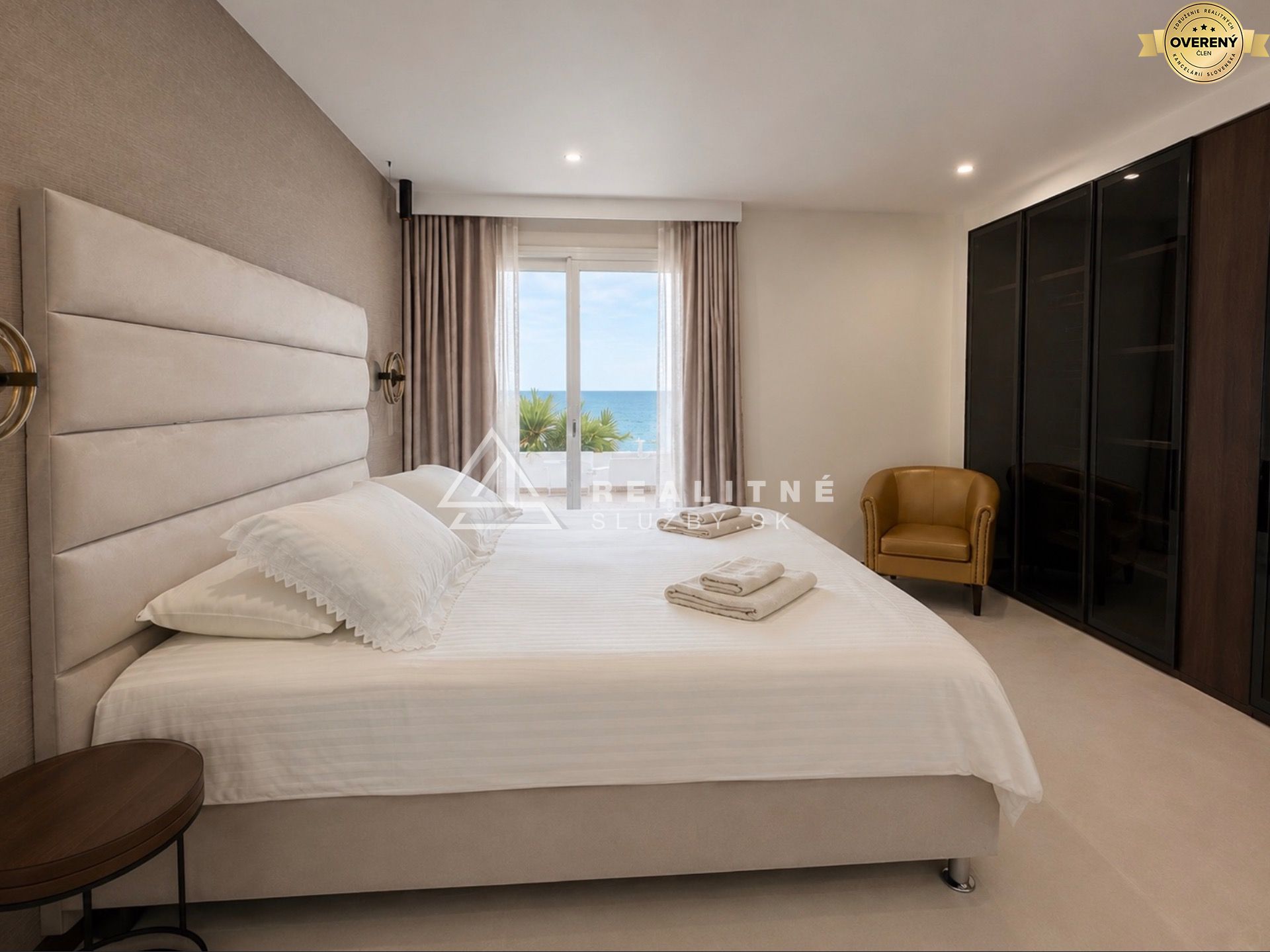 EXCLUSIVE FRONTLINE BEACH APARTMENT FOR RENT