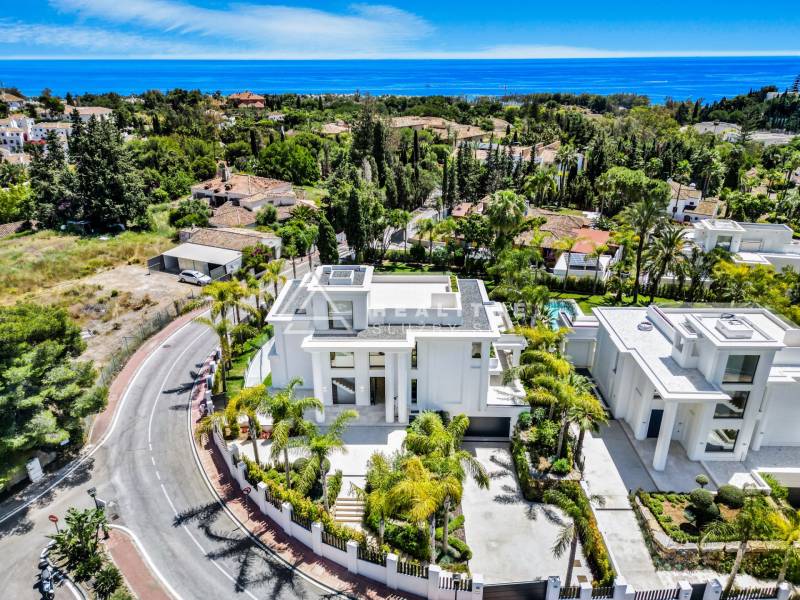 MARBELLA, EXCLUSIVE DETACHED VILLAS IN LOMAS DE MARBELLA CLUB